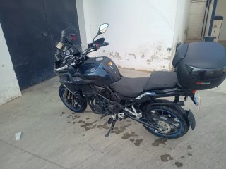 Benelli TRK 502 Adventure Negra