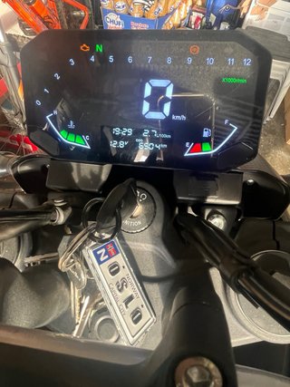 Moto Voge 125R Negra