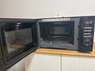 Microondas Grill Koenic KMWG 2322 DB