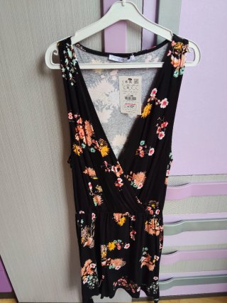 Divertido. Mono. De. Flores.T.L