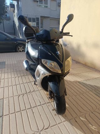 Peugeot Sum Up 125 Scooter