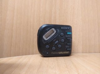 Sony Walkman SRF-M32 FM/AM Radio