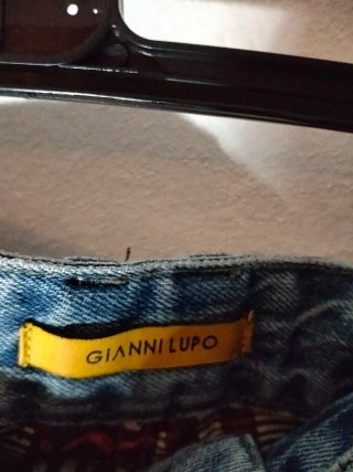 Jeans strappati blu