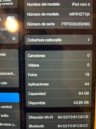 iPad Mini 4 Plata con funda teclado bluetooth