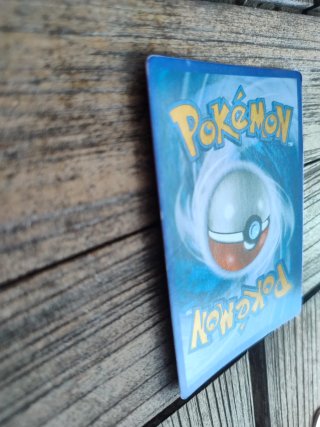 Carta Pokémon Energía Lucha Básica Dorada