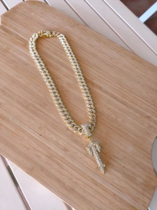 Collar Dorado con Colgante Cruz tennis ice out