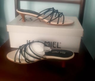 Sandalias Issa Miel Beige y Negras Mujer