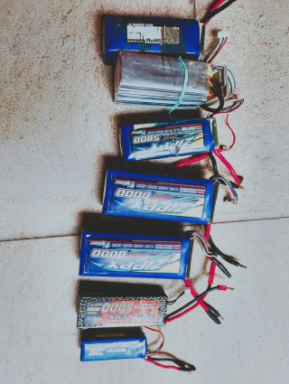 Helicóptero RC y repuestos. Escucho ofertas