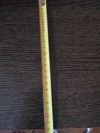 Zapatero de madera marrón