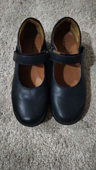 Zapatos azul marino para cole