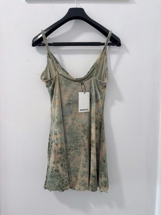 Vestido floral verde y beige