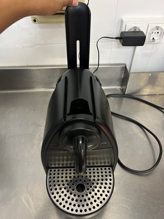 Cafetera Nespresso Krups Essenza XN2003 Negra