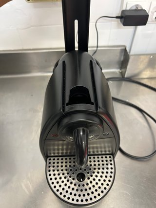 Cafetera Nespresso Krups Essenza XN2003 Negra