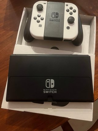 Nintendo Switch Oled Blanca y Negra