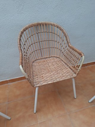 4 Sillas de Mimbre y Metal