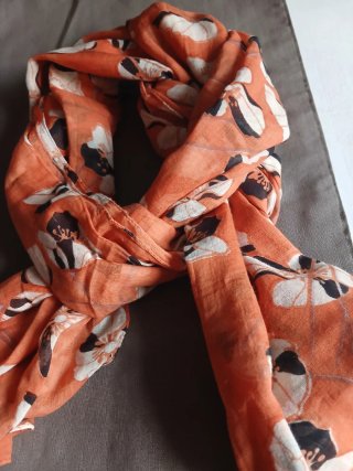 Foulard Pikolinos Naranja y Blanco