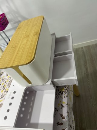 Soporte organizador blanco para escritorio y caja