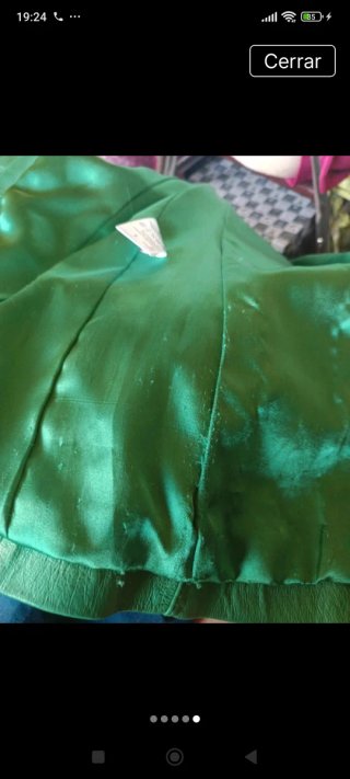 Chaqueta de piel verde