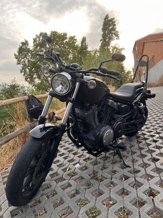 Yamaha XV950 Custom Negra