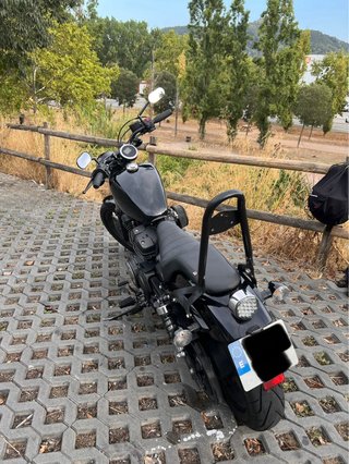 Yamaha XV950 Custom Negra