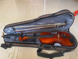 Violín 3/4 con funda y arco