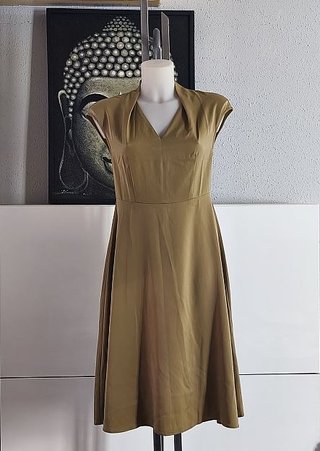 Vestido estilo vintage, verde oliva. Motf. T. S