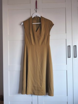 Vestido estilo vintage, verde oliva. Motf. T. S