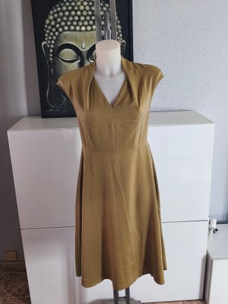 Vestido estilo vintage, verde oliva. Motf. T. S