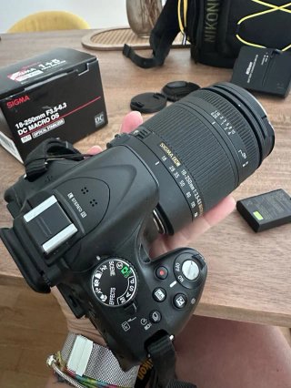 Nikon D5200 + Sigma 18-250mm