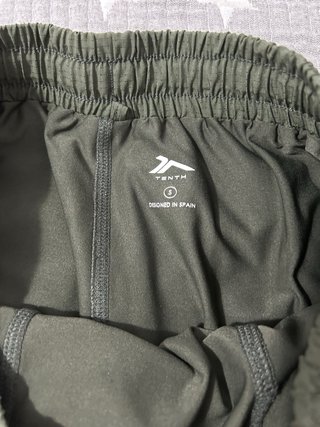 Pantalón corto running con mallas verde Tenth