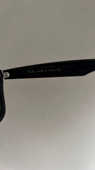 Gafas de sol clásicas negras