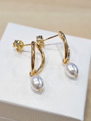 Pendientes Pandora Aro Perla Orgánica Dorados