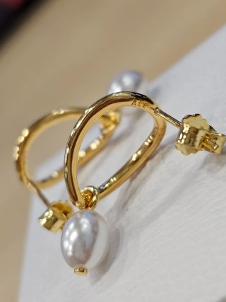 Pendientes Pandora Aro Perla Orgánica Dorados