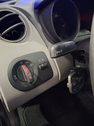 SEAT IBIZA IV 1.4 85