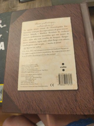 Libro enciclopedia prehistórica de les besties