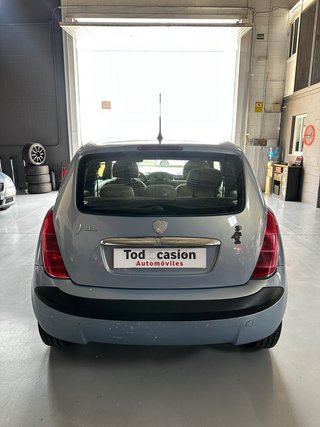 Lancia Ypsilon