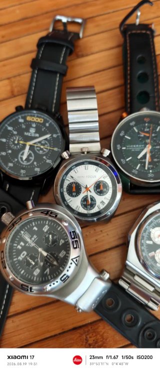 Lote 5 Relojes Cronógrafo Deportivos Bullhead