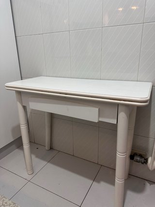 Regalo mesa de cocina blanca con cajón