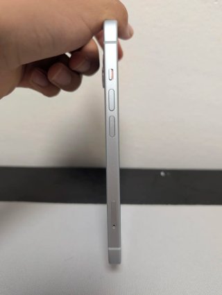 iPhone 15 azul