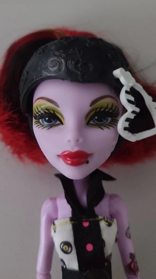 Muñeca Monster High con patines
