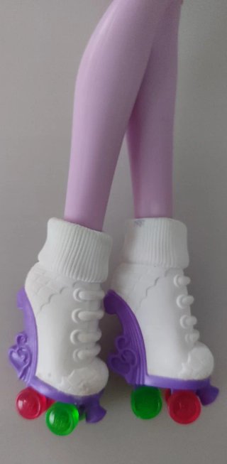 Muñeca Monster High con patines