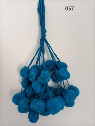 Pompones de lana decorativos varios colores