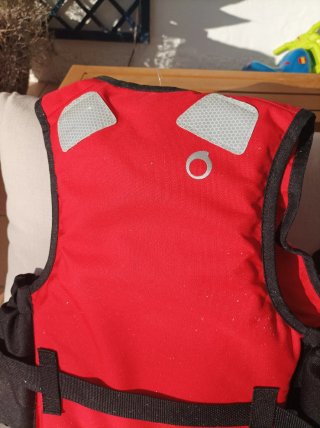 Equipo Windsurf/Kitesurf: Chaleco, Casco y Traje