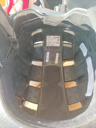 Equipo Windsurf/Kitesurf: Chaleco, Casco y Traje