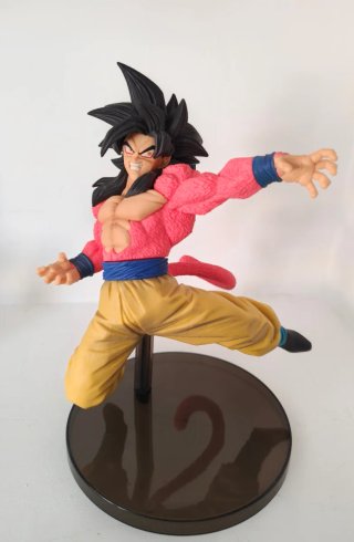 Figura Goku SSJ4 Banpresto