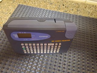 Impresora de etiquetas Casio KL-60 i