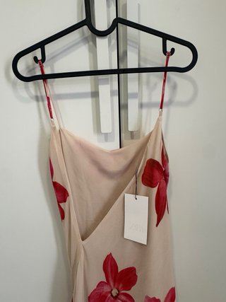 Vestido largo Zara flores rosas talla única