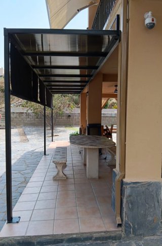 Fabricación a medida Pérgola metál policarbonato