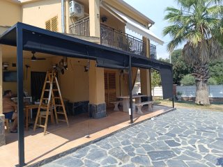 Fabricación a medida Pérgola metál policarbonato