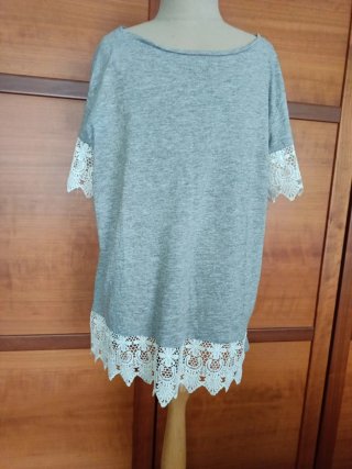 Camiseta manga corta con encaje